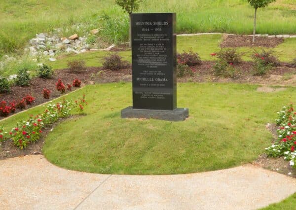 monument 
